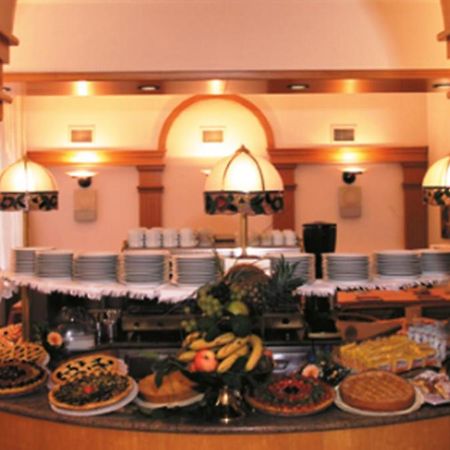 أنسولا ديليميليا Hotel Garden المظهر الخارجي الصورة