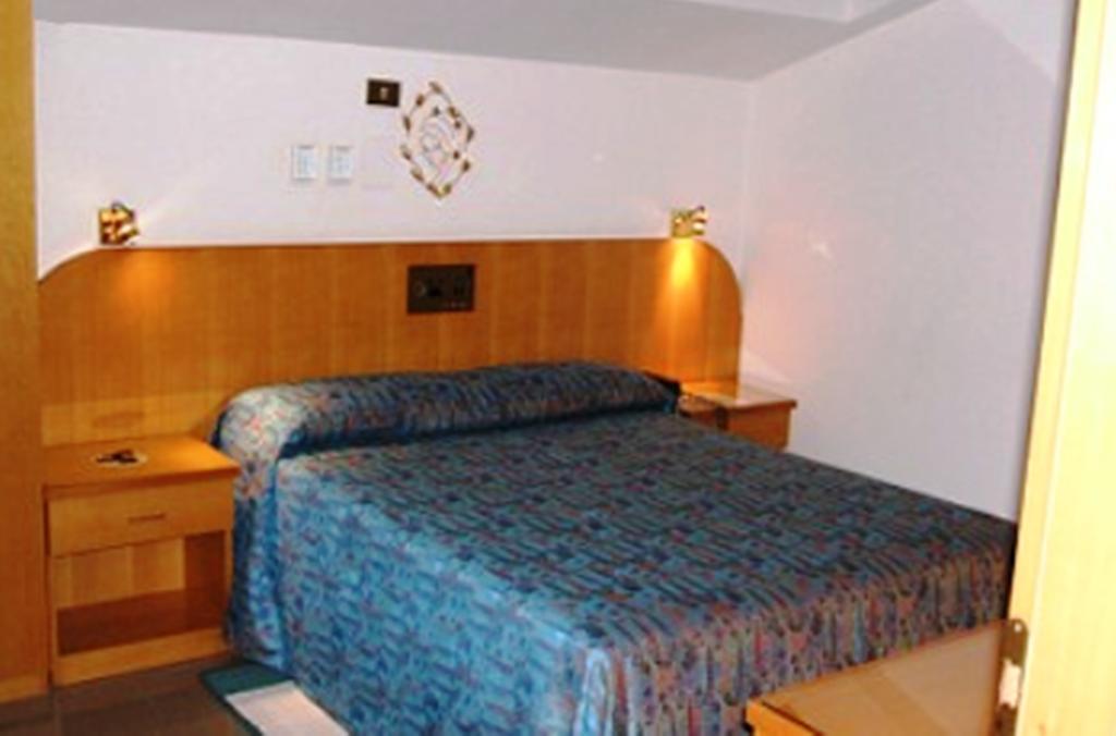 أنسولا ديليميليا Hotel Garden الغرفة الصورة